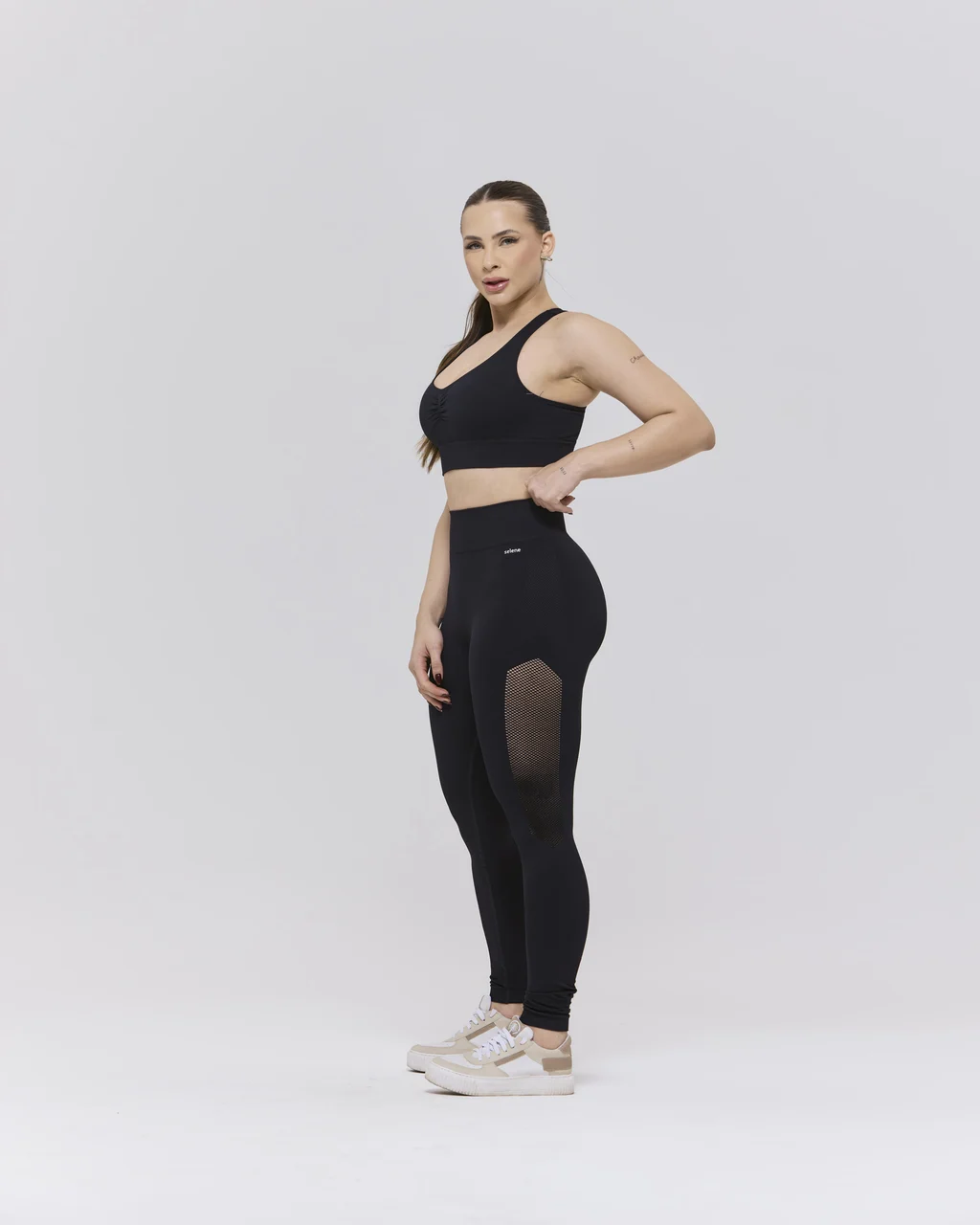 CONJUNTO LEGGING E TOP SEM COSTURA – PRETO - Imagem 4