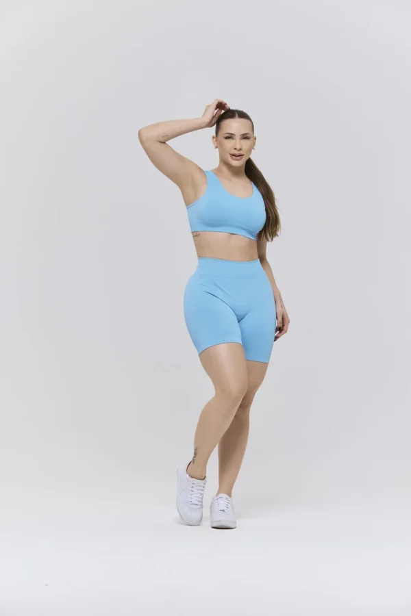 CONJUNTO SHORT E TOP SEM COSTURA – FITNESS AZUL CLARO