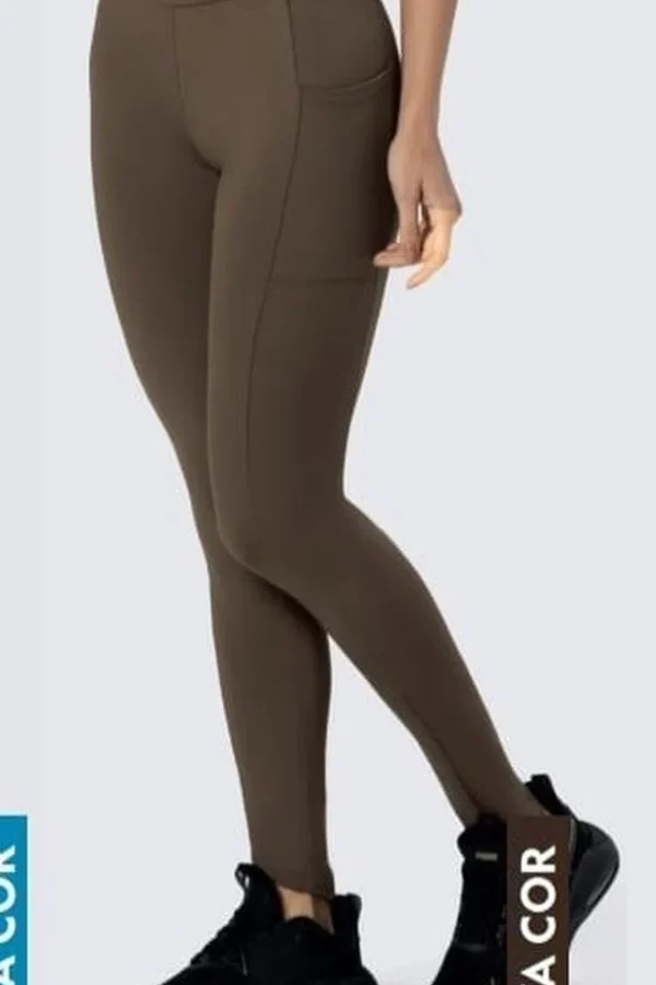 24817 LEGGING COM RECORTE E BOLSO MARROM MEDIO
