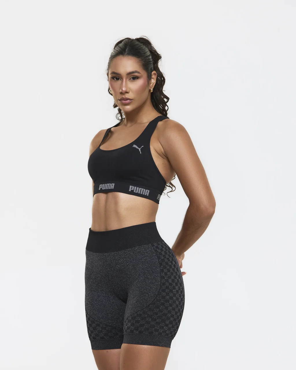 CONJUNTO SEM COSTURA SHORT QUADRICULADO TOP PUMA