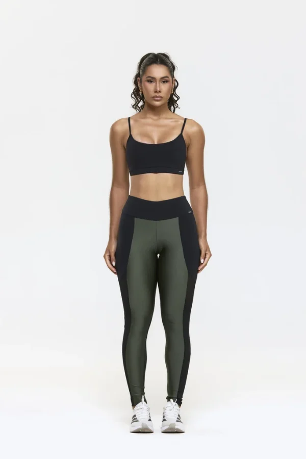 CONJUNTO LEGGING COM RECORTE E TOP COM BOJO SELENE